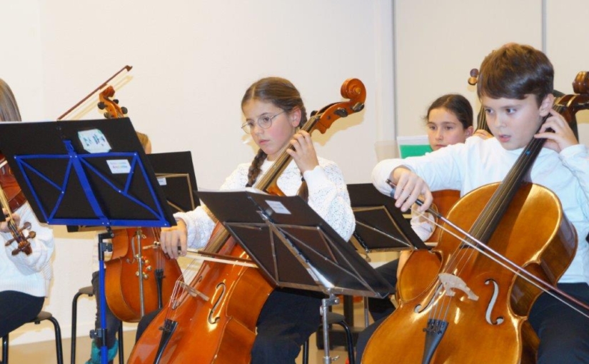 Musikalische Begegnung: Junge Talente und Senioren vereint beim Adventskonzert